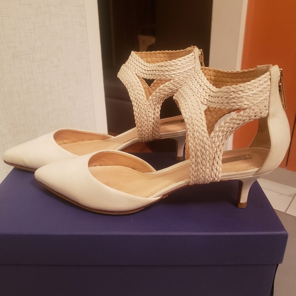 Women leather shoes - Picture 2 of 9